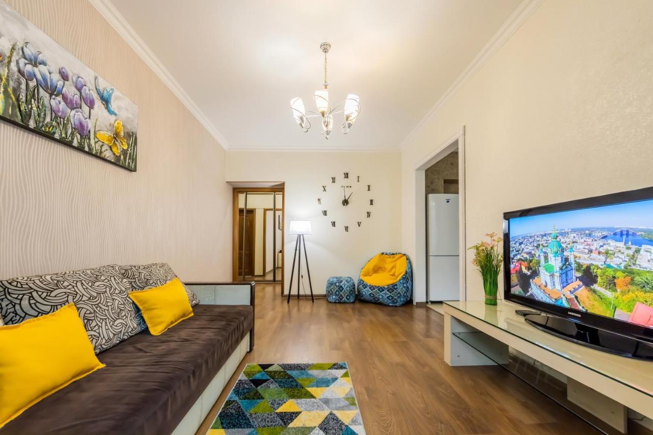 2К Квартира На Шота Руставелі, Бессарабка Kiev Bagian luar foto